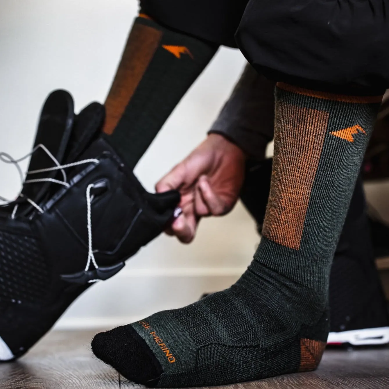Banked Midweight Merino Ski Socks