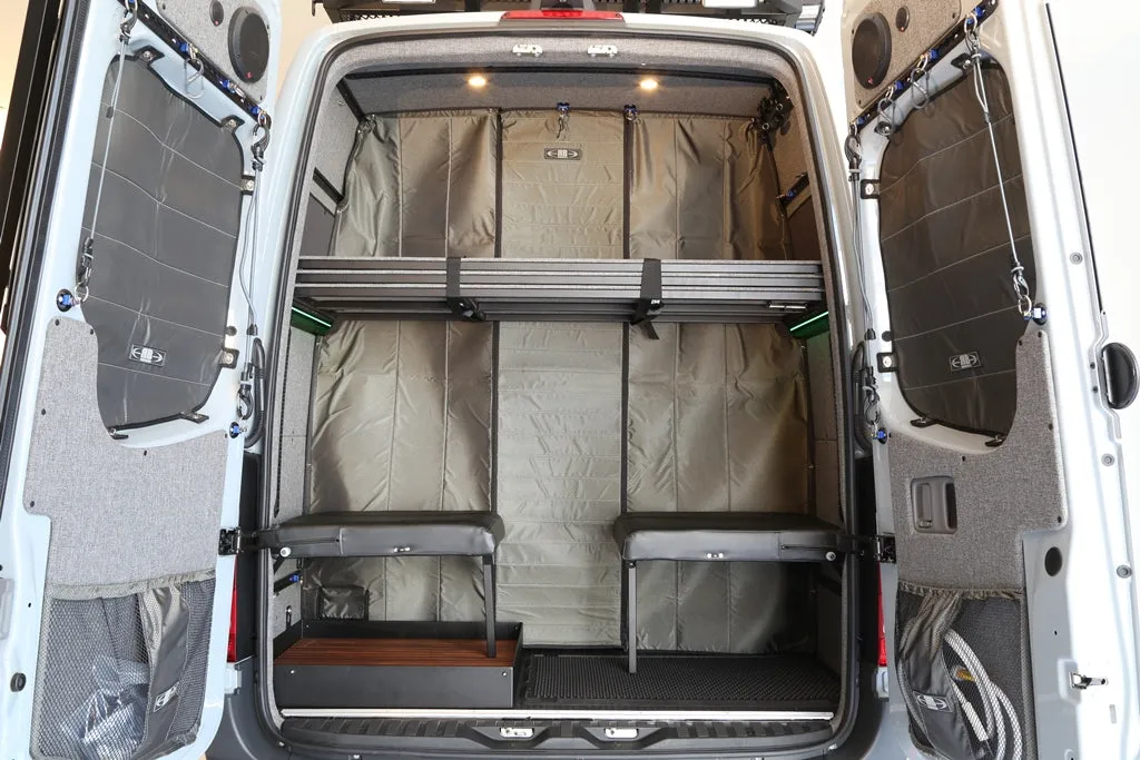 RB Touring Van CM - 170" 4x4