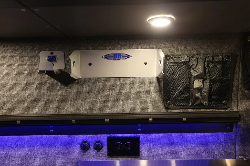 RB Touring Van CM - 170" 4x4