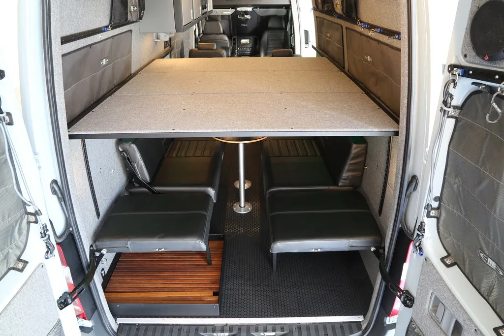 RB Touring Van CM - 170" 4x4
