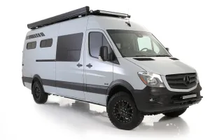RB Touring Van CM - 170" 4x4