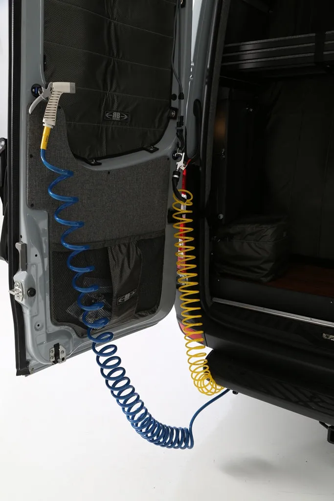 RB Touring Van CM - 170" 4x4