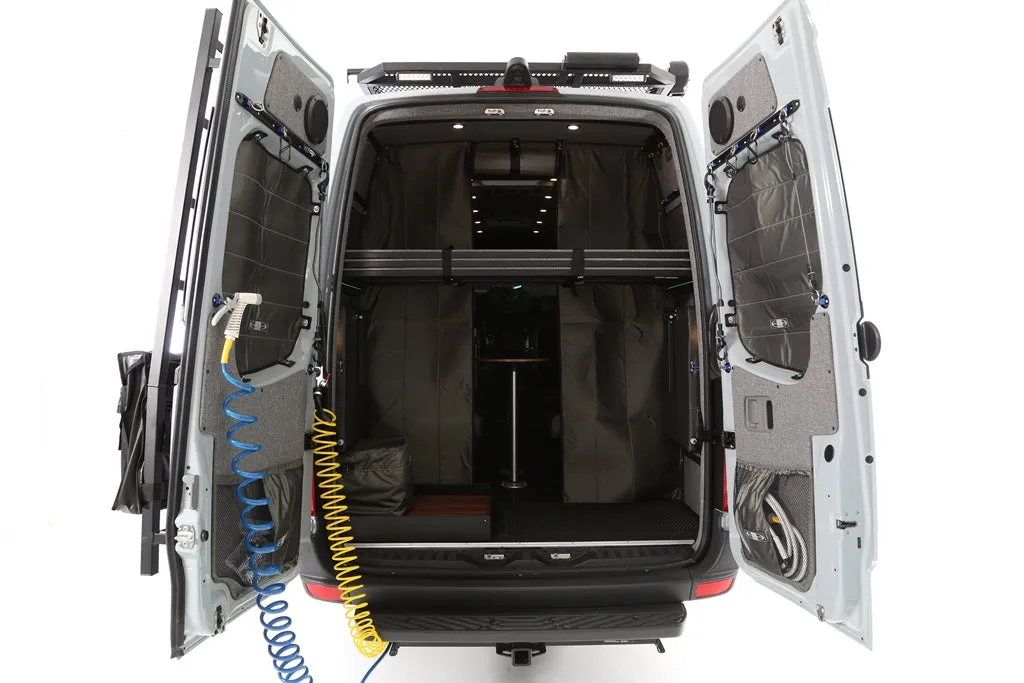 RB Touring Van CM - 170" 4x4